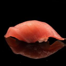 81 NIGIRI TONNO 2 pz